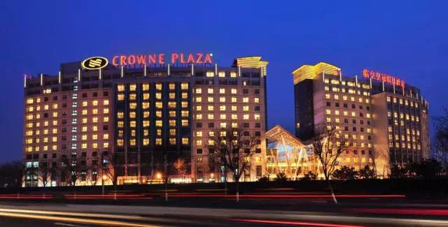 crowne plaza.jpg